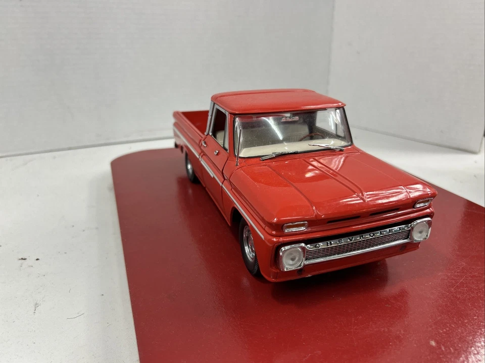 Camión de bomberos Sunstar 1/18 rojo 1965 C-30 usado como nuevo sin caja LEER Foto 2 de 4