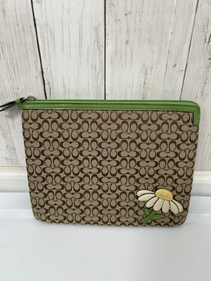 Funda universal Coach Daisy Motif para tablet iPad Foto 2 de 4