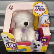 Little Live Pets: My Really Real Puppy “Luna”, a White Samoyed Puppy, w/ Carrier