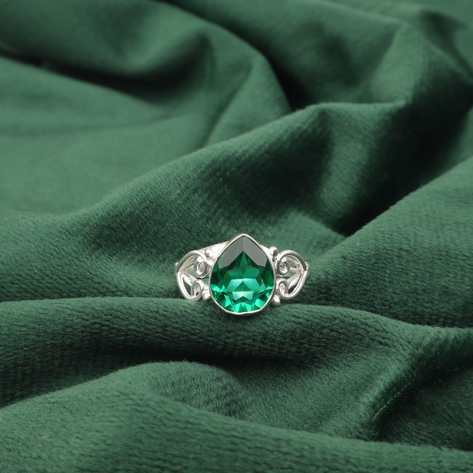 925 Sterling Silver Faceted Green Emerald Stone Band Ring Jewelry Size All Size