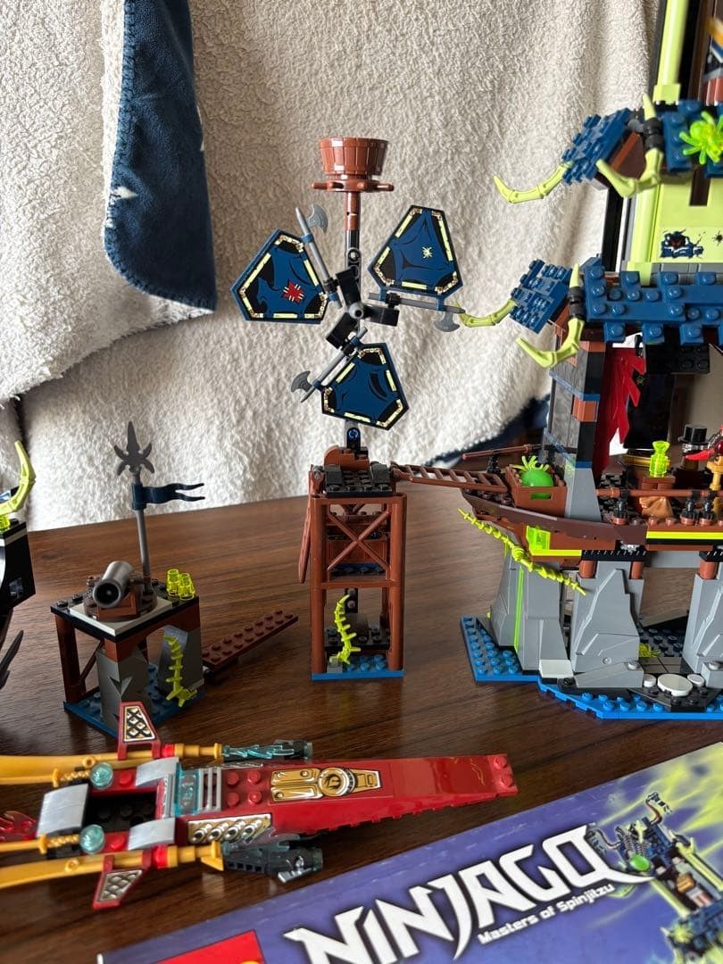LEGO NINJAGO Possession City of Stiix 70732 In 2015 Used Retired