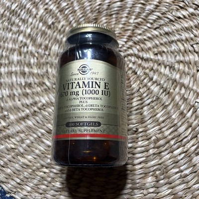 Solgar Vitamin E 670 mg (1000 IU), Naturally Sourced Vitamin E, 100 Softgels