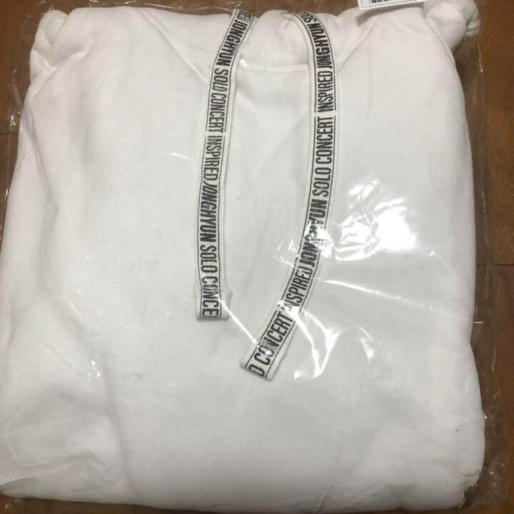 SHINee ジョンヒョン INSPIRED フーディ WHITE SHINee ジョンヒョン INSPIRED フーディ WHITE