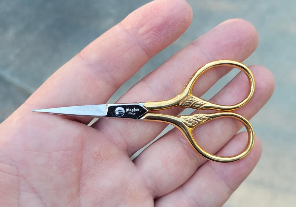 Gingher G-LT 3 1/2" Lions Tail Gold Plated Embroidery Scissors (Free Shipping) - Image 2 of 3