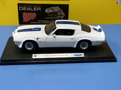 ミニカー Welly 1972 Pontiac Firebird Trans Am s-l400.jpg