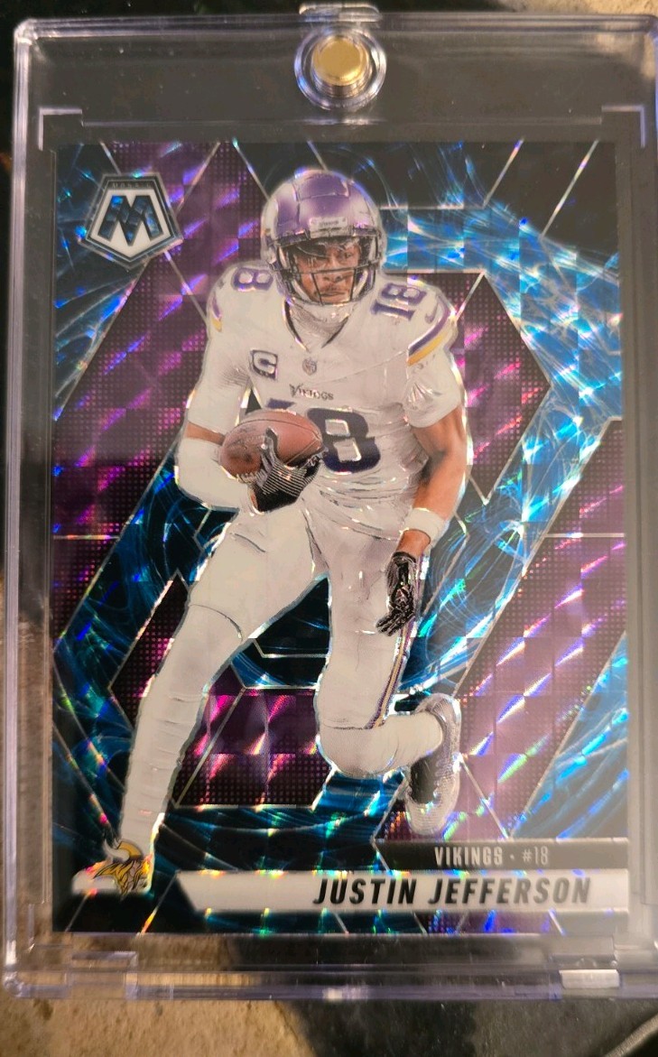 2025 Mosaic Justin Jefferson #19 Genesis Mosaic Prizm Case Hit SSP