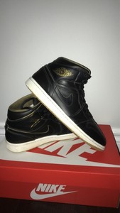 jordan retro 1 flight