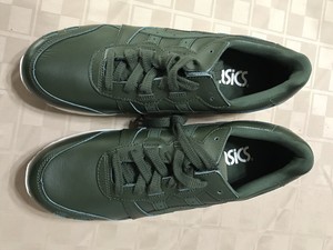asics olive green