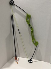 Bear Archery Youth Green Bow And Arrow With 2 Arrows