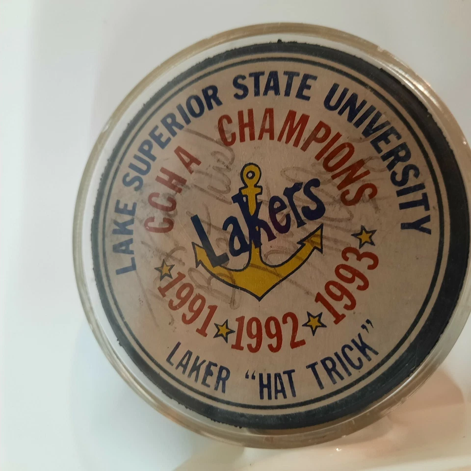 LSSU CCHA Puck Signed Hat Trick '91 '92 '93 Rare Hockey Collectible Item MI USA! - Image 4 of 4
