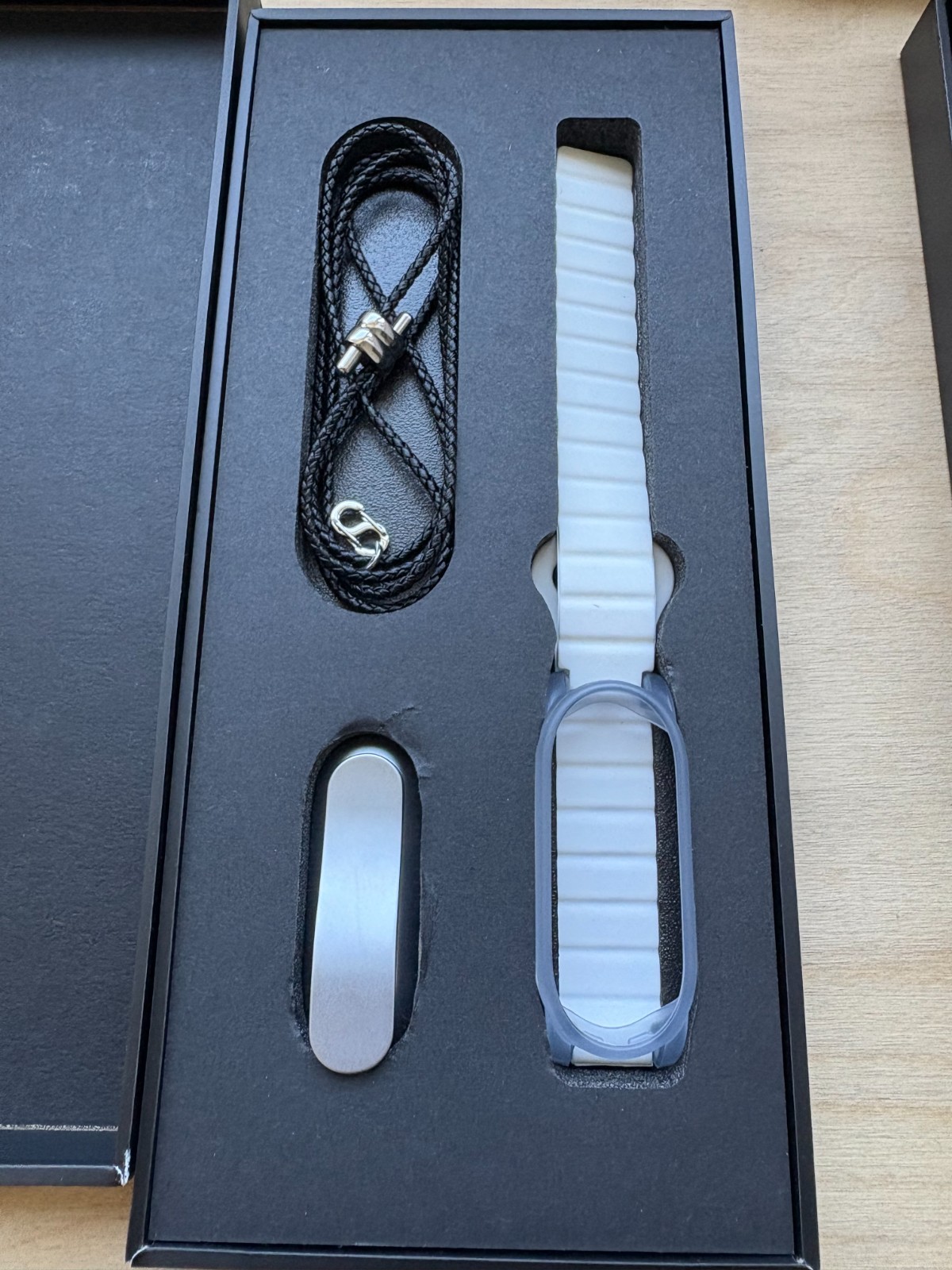 PLAUD NotePin Voice Recorder, App Control, AI Notetaker, Transcribe - 64Gb