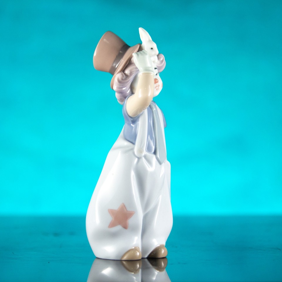 Lladro Magician's Hat Clown with Rabbit Under Hat 7 Inch Figurine 8092 ...