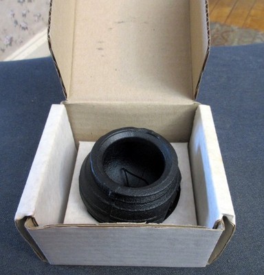 Vintage 3'' tall Cast Iron Cauldron With Handle - See Full Description Below  xyz