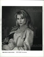 1996 Press Photo Nicollette Sheridan stars in "The People Next Door" - lrp45258