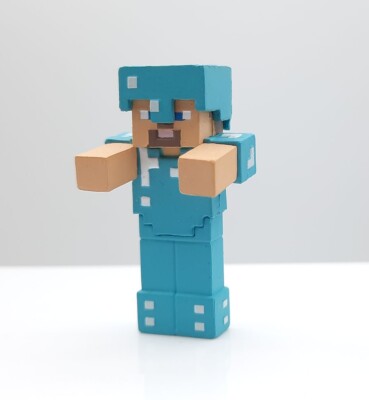Minecraft Steve diamond armor mini gacha figure toy