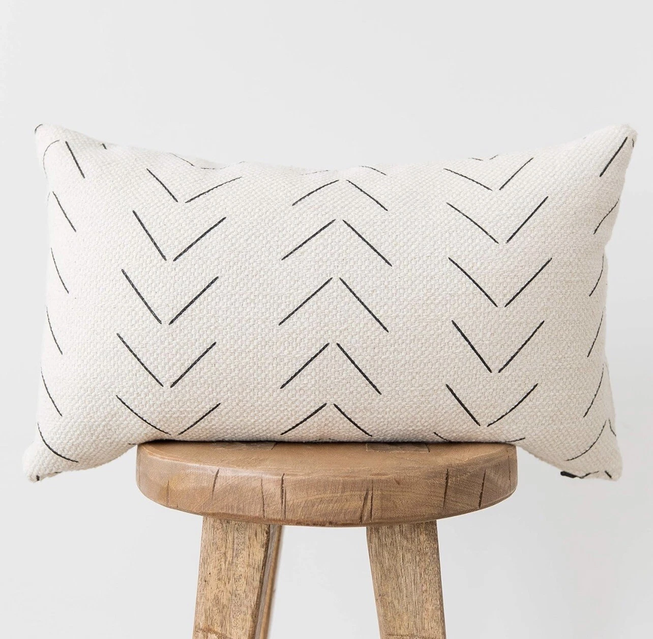 Modern & Luxurious 12" X 26" Decorative Lumbar Throw Pillow Cover - 1 Case