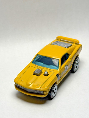 Hot Wheels '70 Ford Mustang Mach 1 Yellow RETRO RACERS 1:64 Diecast - Loose Car