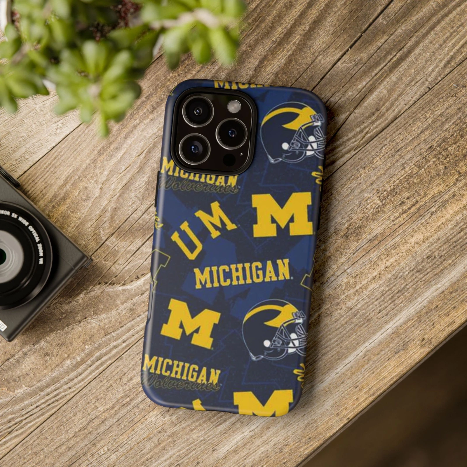 Michigan Wolverines Apple iPhone Cases