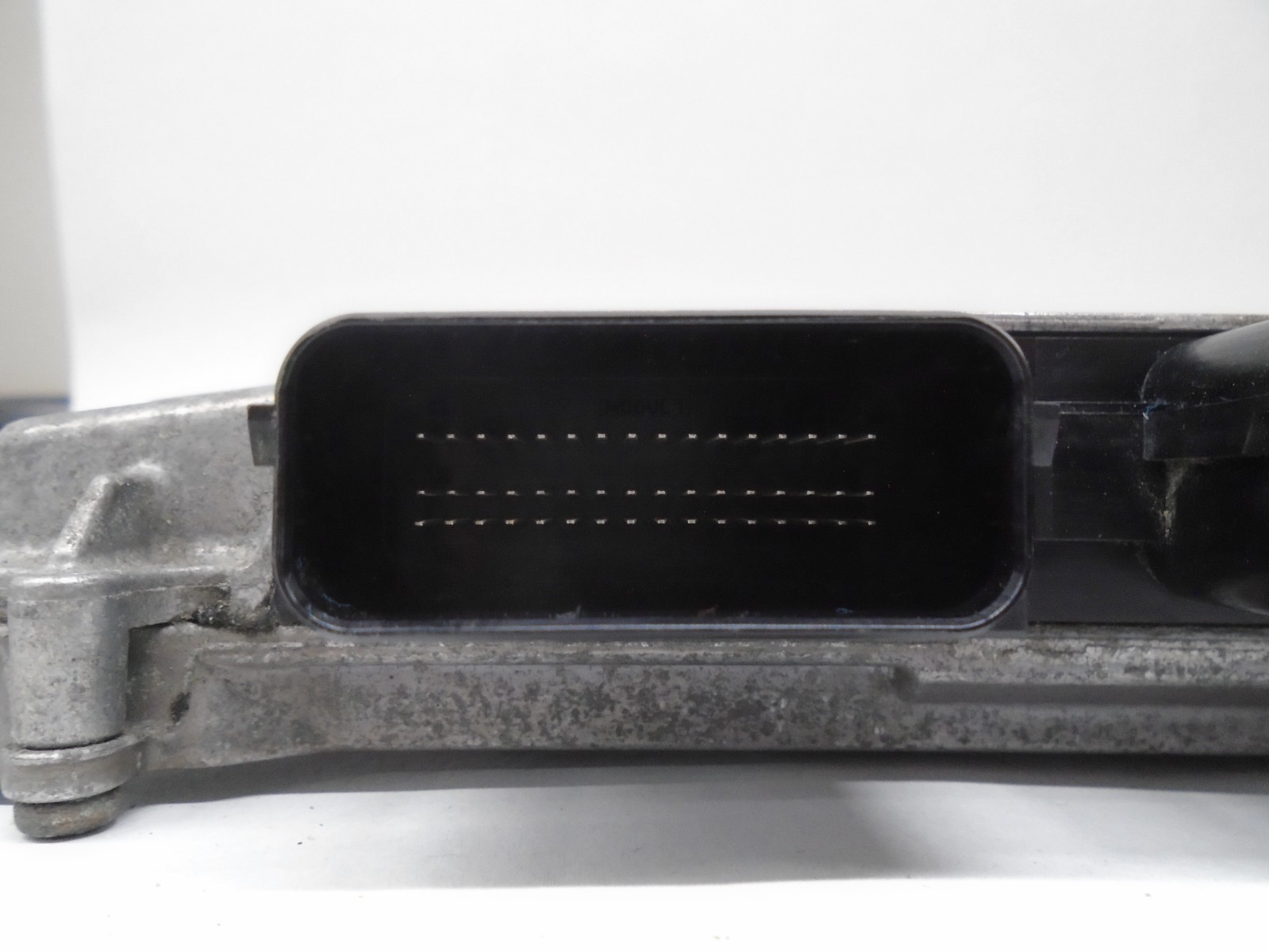 BMW 2011-2012 528I X3  7 613 806  ENGINE COMPUTER MODULE ECU ECM PCM  5WK92610