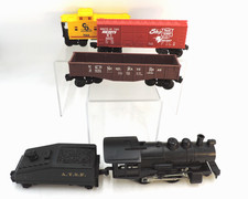 Lot 5 Lionel Model Train Cars Engine 9 4300 w Tender Caboose Etc / Untested