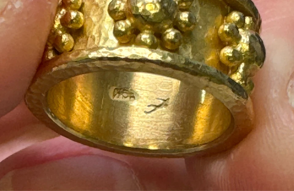 Elzabeth Locke 19K Daisy ring - Image 2 of 3