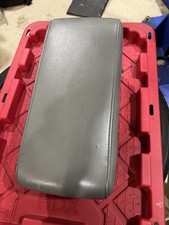 Oem 20042011 Ford Ranger Gray Vinyl Center Armrest Oem 20042011 Ford Ranger Gray Vinyl Center Armrest