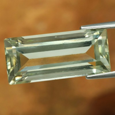 8.17 CT Amatista Natural Verde claridad VS origen Brasil y forma Baguette(Video)