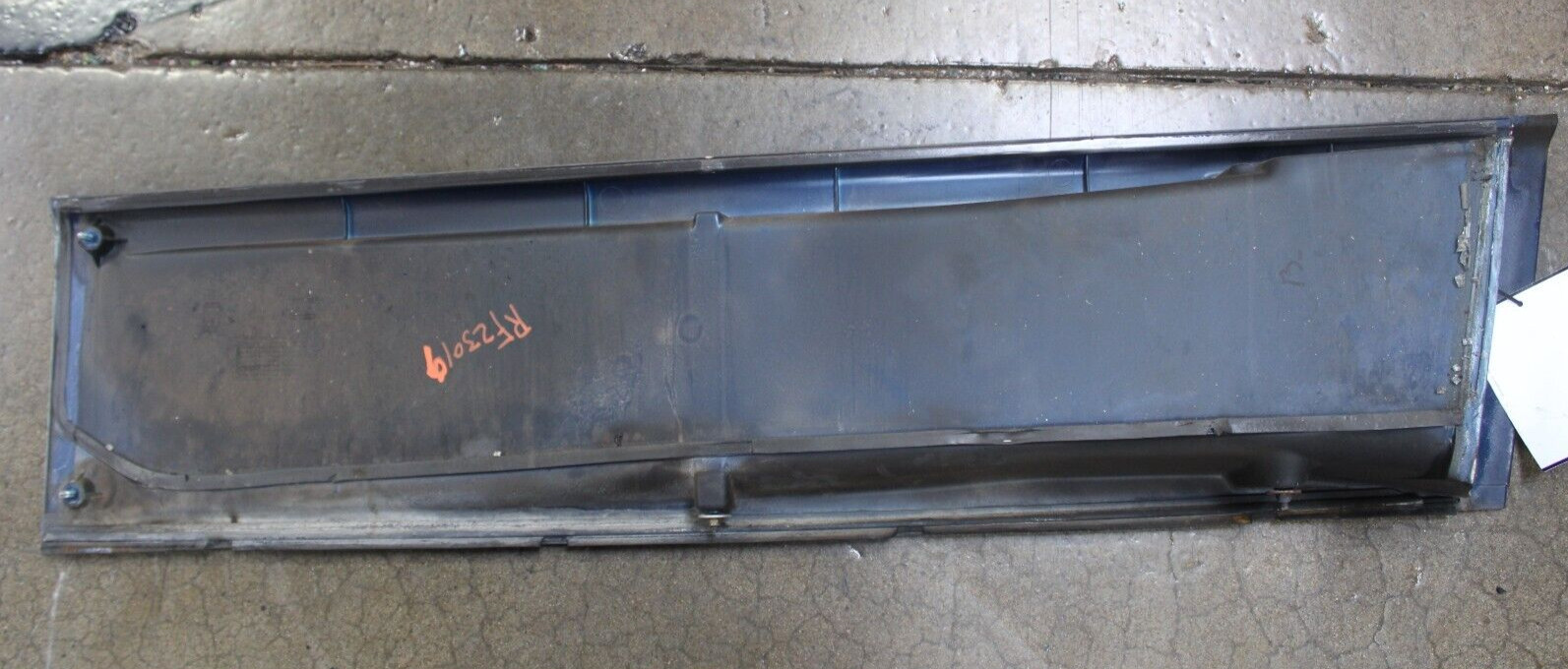 Ferrari F355, RH, Right, Front Door Molding, Used, P/N 64102700 sc 64102710