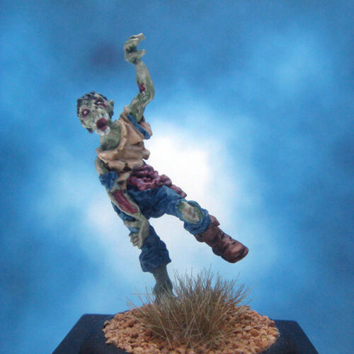Painted Reaper Miniature Zombie - Picture 1 of 2
