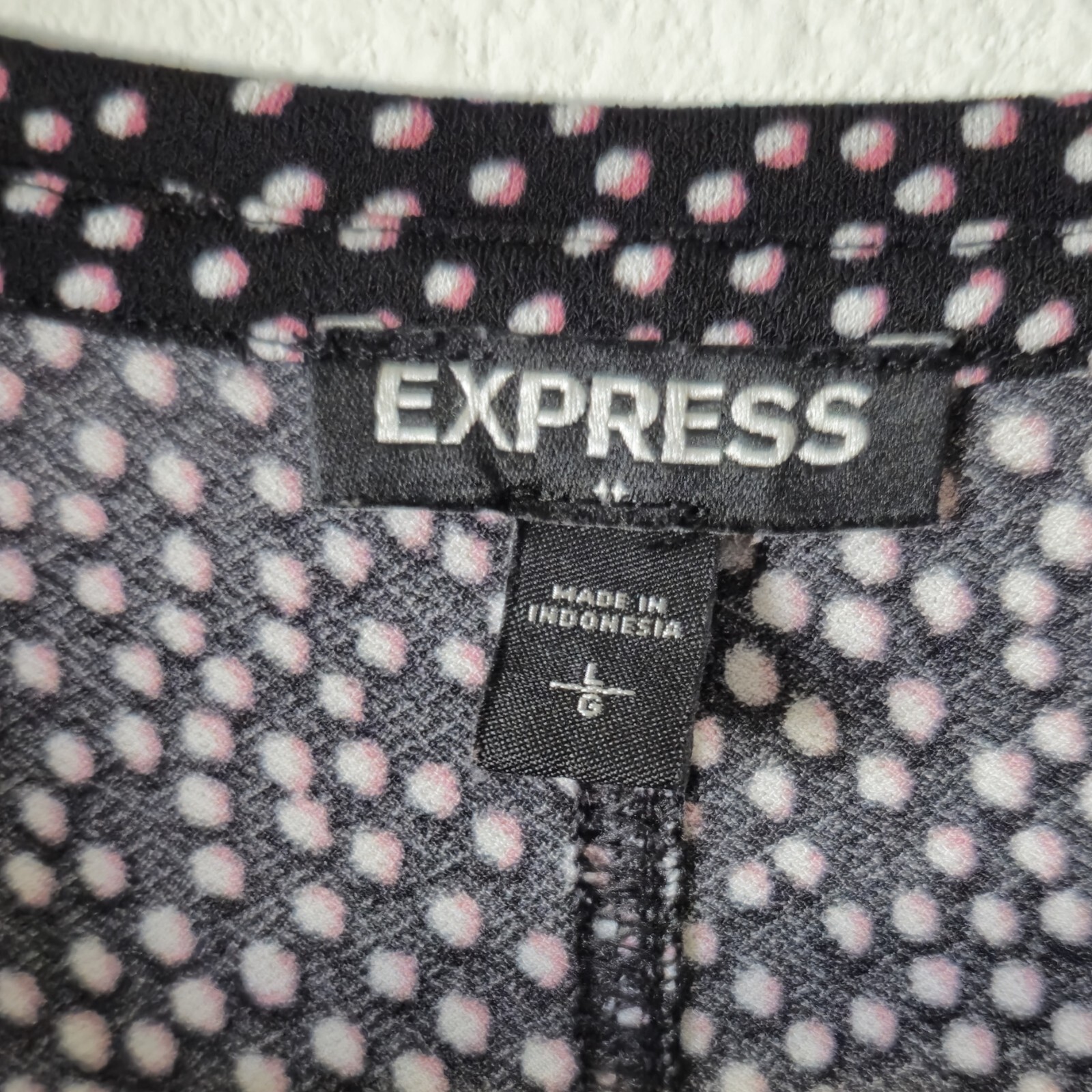 Express Woman’s Top Size Large Polyester Pullover… - image 3