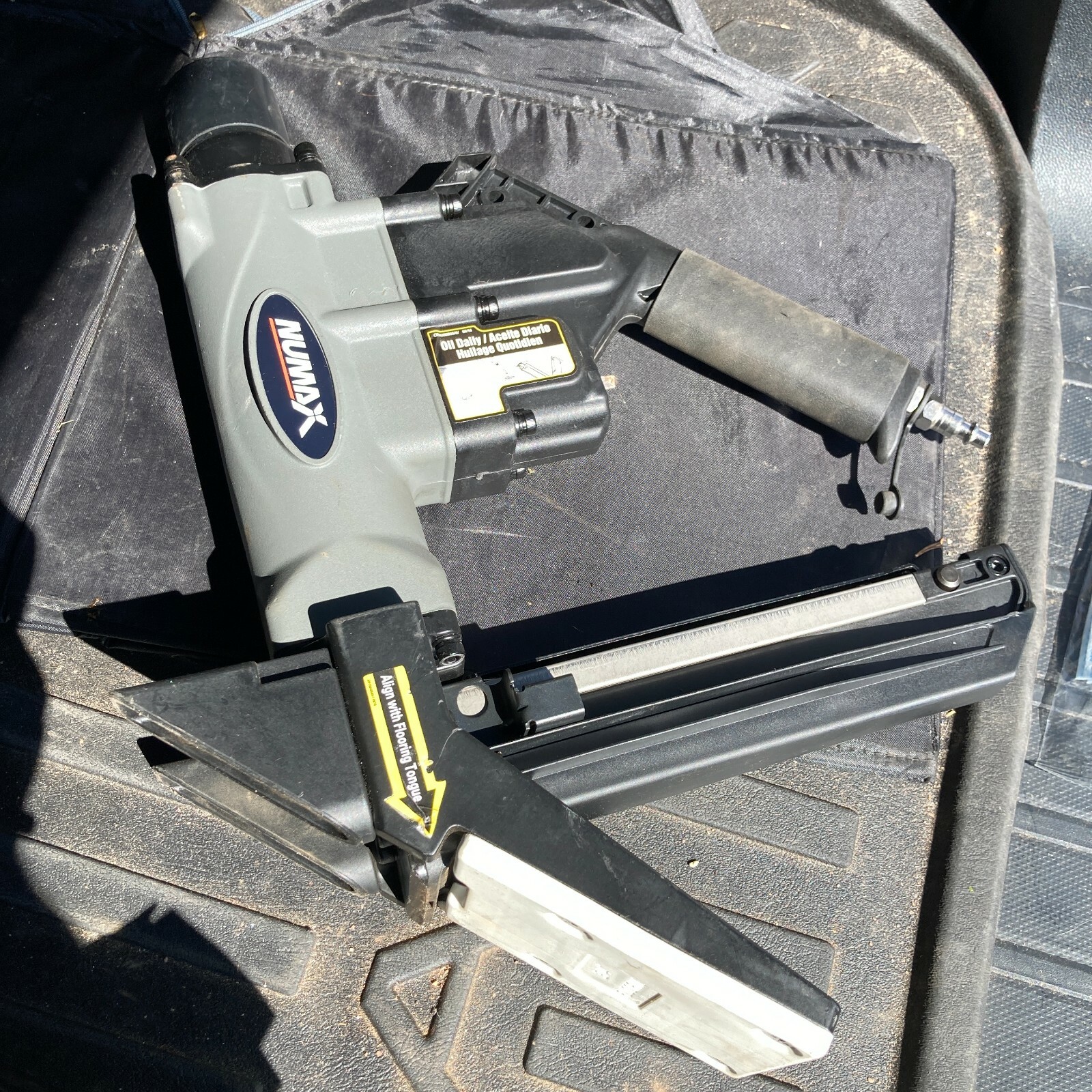 NuMax  Pneumatic Nailers SFL618 and S50LSDH FREE SHIPPING QU