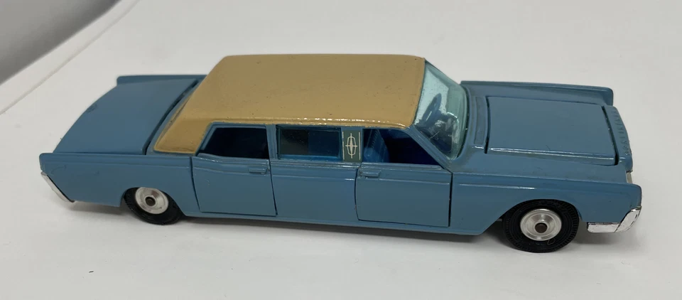 Vtg Corgi Toy Lincoln Continental Great Britian Diecast Lehmann Peterson Blue - Image 4 of 4