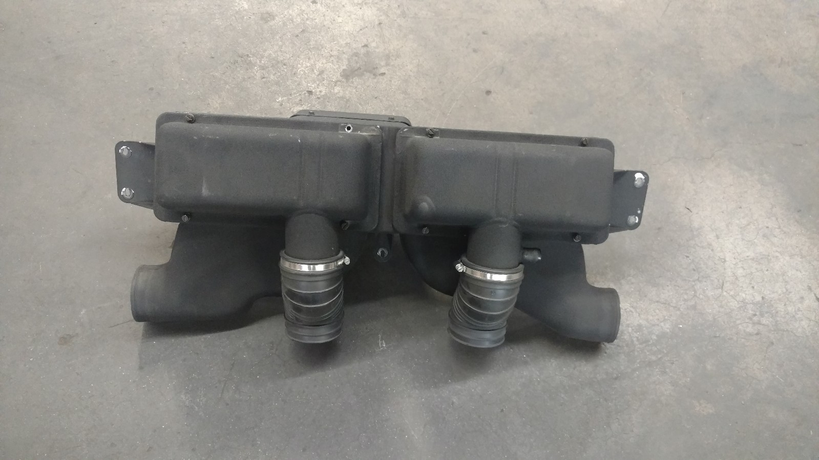 LAMBORGHINI GALLARDO AIR INTAKE CLEANER BOX OEM 07L133839