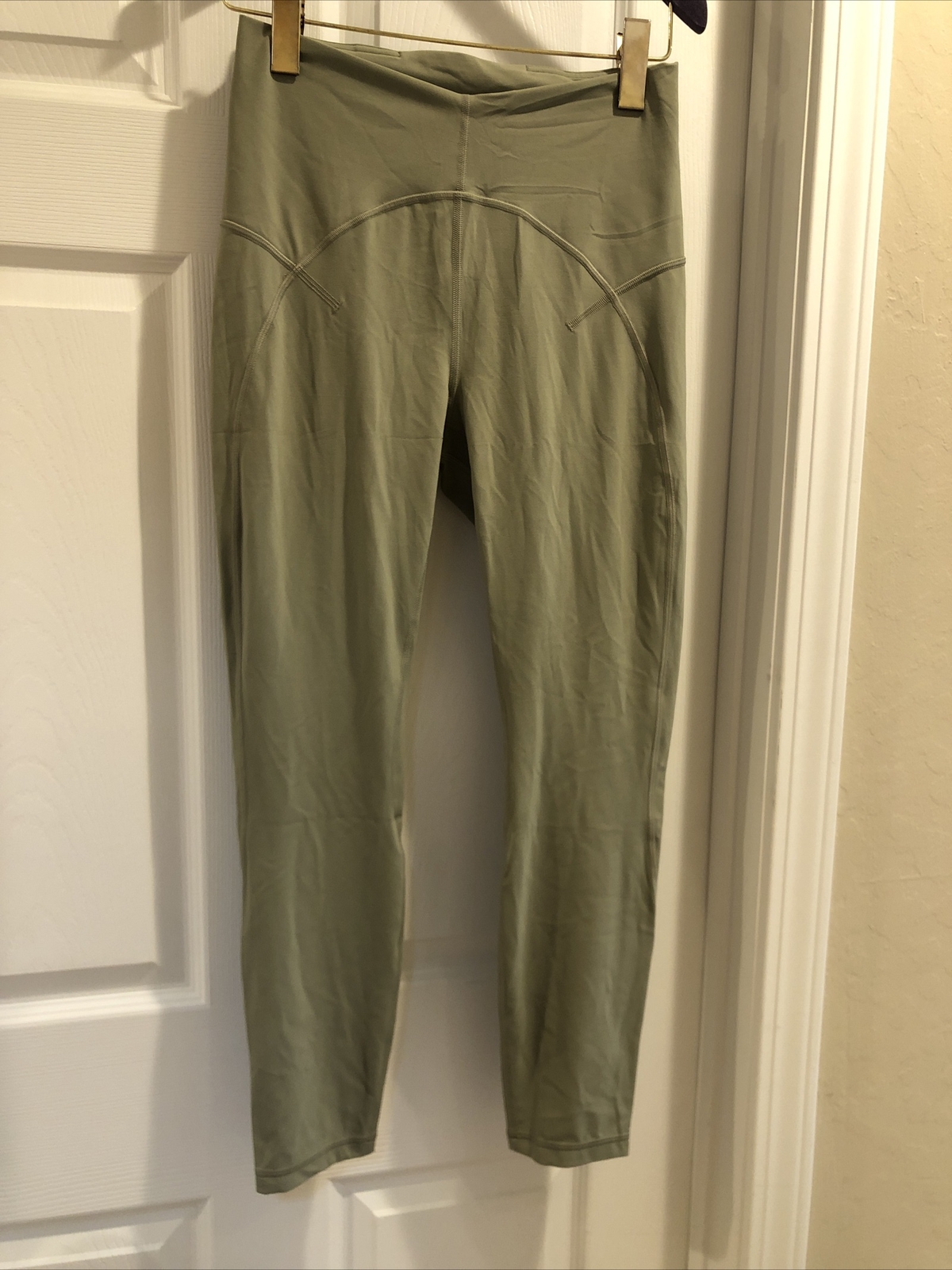 NWOT Lululemon Unlimit High-Rise Tight 25"Rosemary Green Size:8