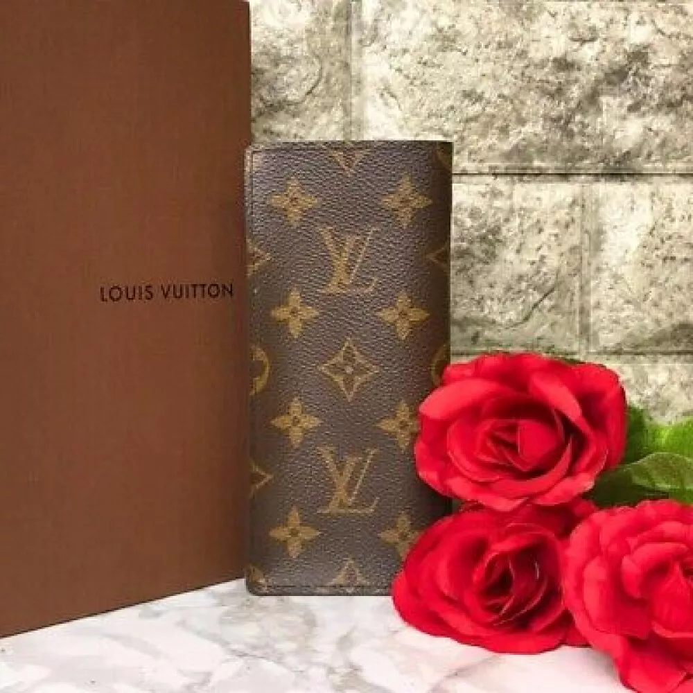 Authentic LOUIS VUITTON Monogram Etui Lunettes Simple Glasses Case