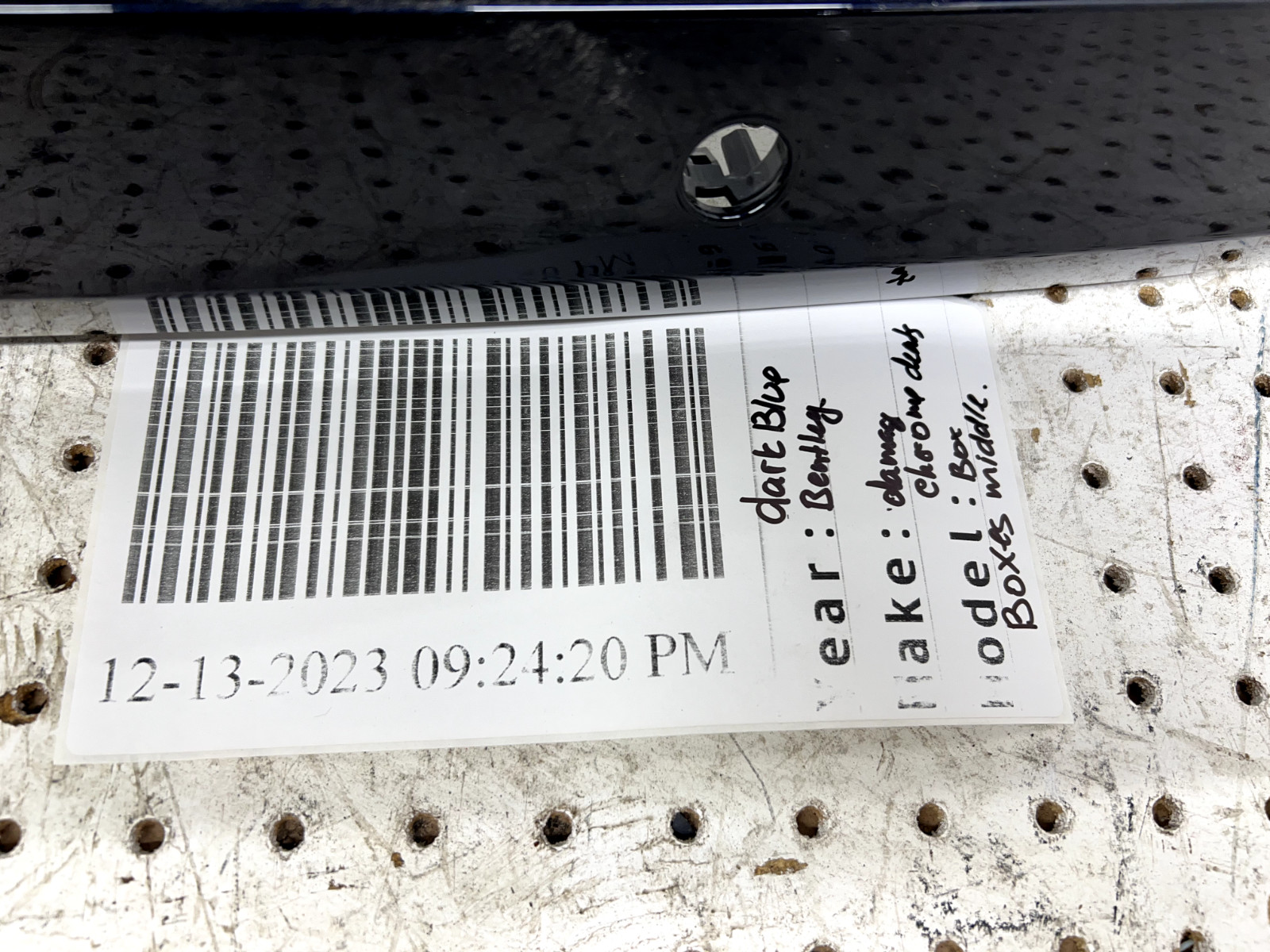 BROKEN 2020-2023 BENTLEY FLYING SPUR FRONT RADIATOR GRILL TRIM OEM 3SE853667