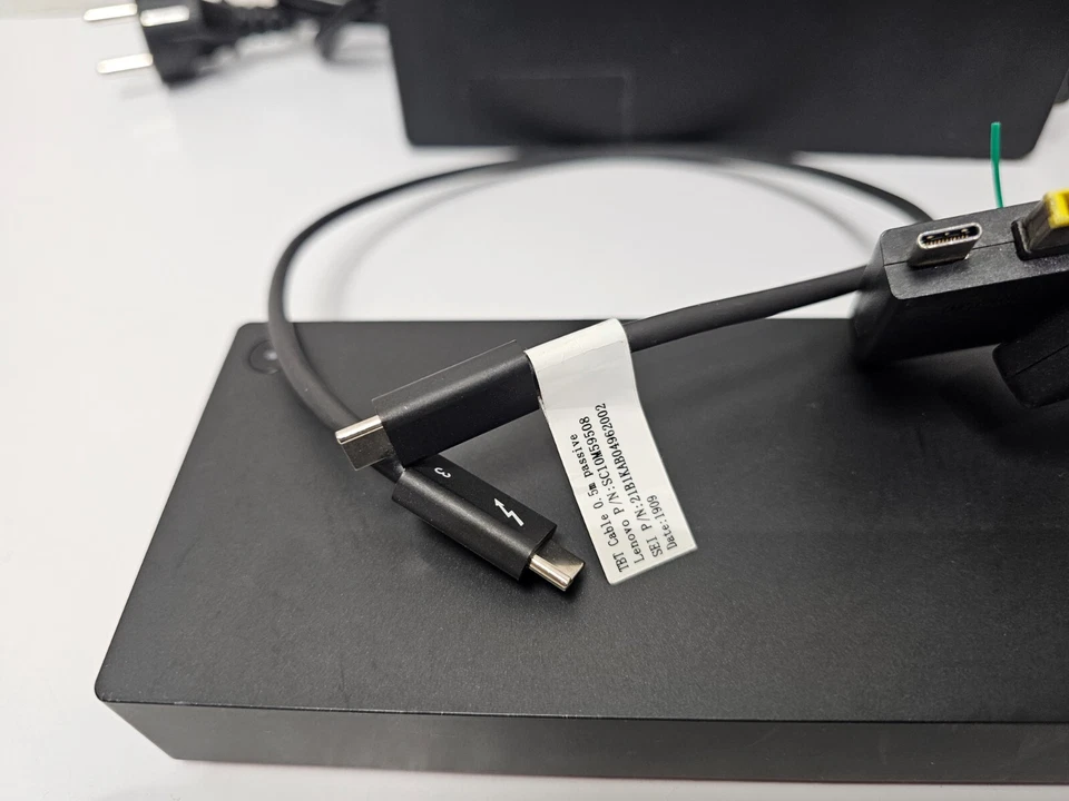 LENOVO 40AN ThinkPad Thunderbolt 3 Workstation USB-C Dock 65 + 230 Watt Netzteil - Bild 4 von 4