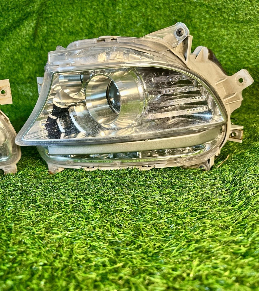 2007 - 2009 雷克萨斯 LS460 LED 雾灯对 HID L 和 R 带爆破器 Oem — 第 2/4 张图片