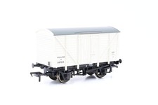 Bachmann OO Gauge 38-191A 12 Ton BR Insulated Van White - Boxed