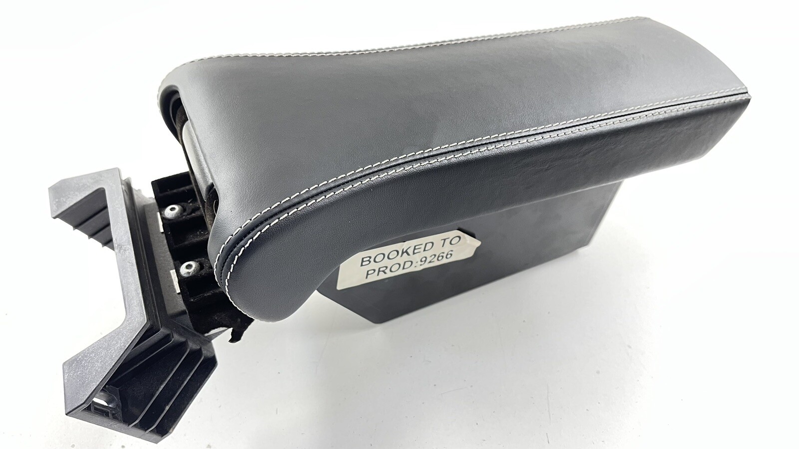 15-17 MCLAREN 650S CENTER CONSOLE ARMREST ARM REST BOX STORAGE COMPARTMENT OEM