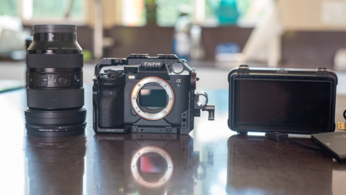 Sony - Alpha 7S III Full-frame Mirrorless Camera w/ cinema kit including lens