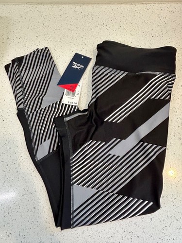 NWT - Reebok Night Black with Designs Carrera Active Leggings - Size L Large