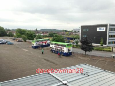 FOTO ZWEI VOLLSTÄNDIGE ERSATZBUSSE BAHNHOF NOTTINGHAM IST DERZEIT KOMPLETT CLO