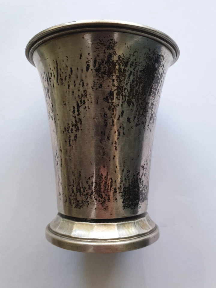 Georg Jensen. Taza de plata martillada con sello para 1929. Foto 4 de 4