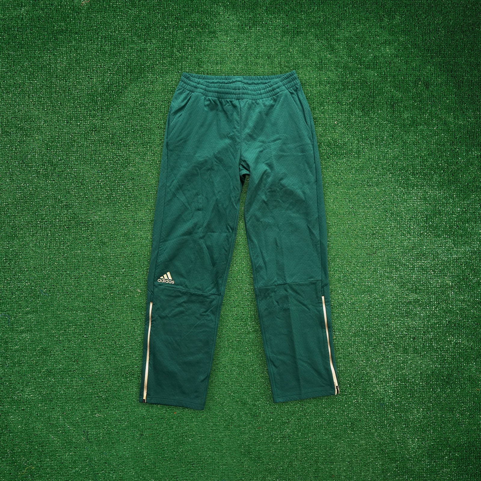 Adidas Mens Dark Green Sand 2018 Sideline Squad OH Tapered Pants 5790₽