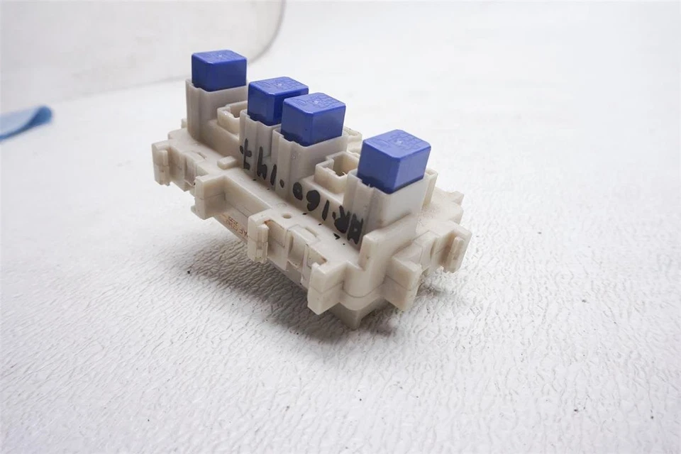 Nissan Altima 2013 cabina interior caja de fusibles 24350-Zx00a Foto 4 de 4