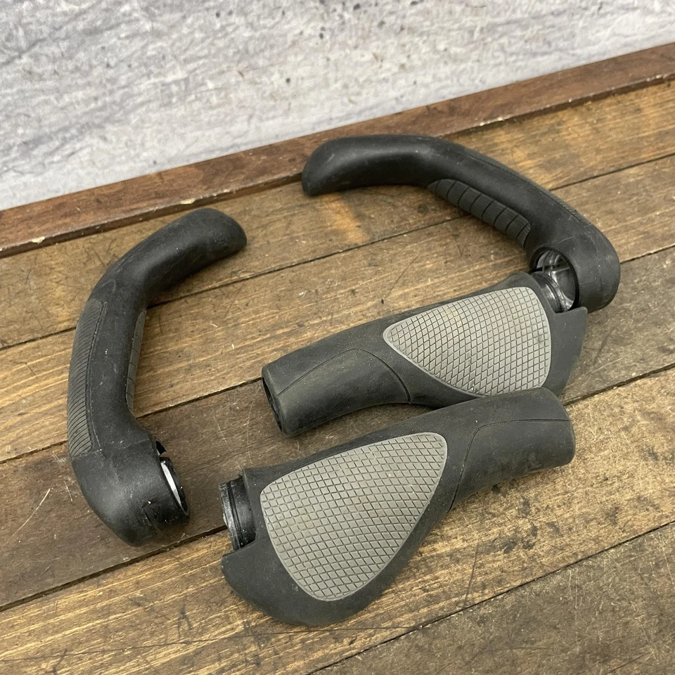 Guidão ergonômico Ergon GP5 extremidades de barra par de bike grande trava preta - Imagem 3 de 4