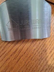 Jupswan Finger Guard for Cutting Food