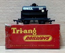 Vintage Triang 'OO' Gauge R210 "Shell" Fuel Oil Tank Wagon.