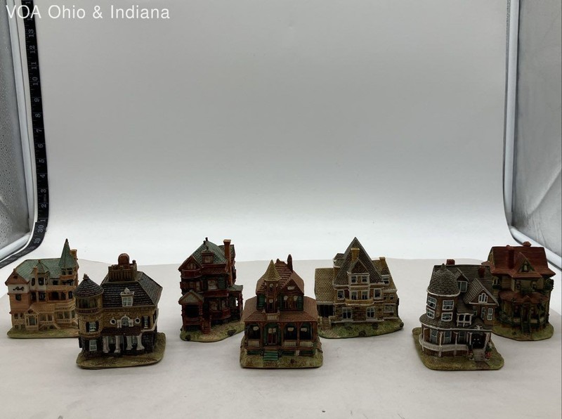 Victorian House Figurine Lot Miniature Architectural Resin 7 Pieces Vintage